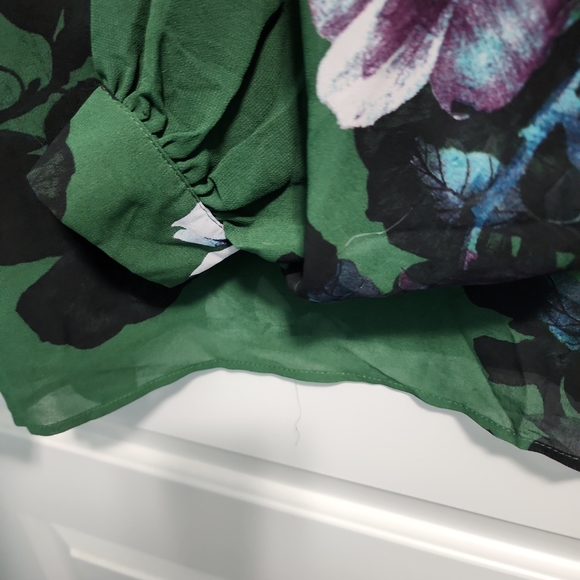 Zac and Rachel Green purple and blue floral sheer top - Picture 8 of 9